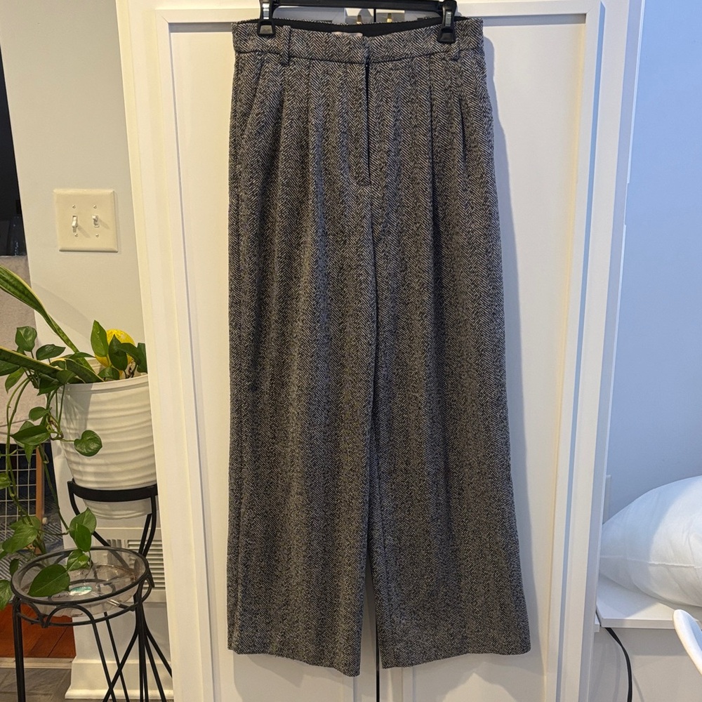 NWT H&M Pleated Wide Leg Herringbone Pants